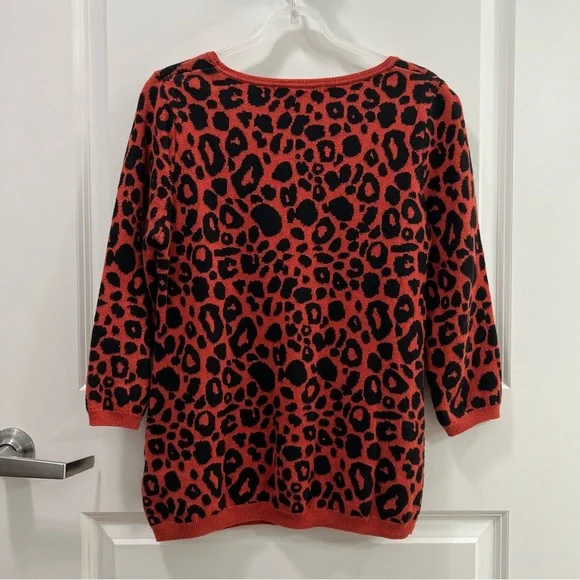 Forever 21 Animal Print Sweater Size M - Picture 2 of 6
